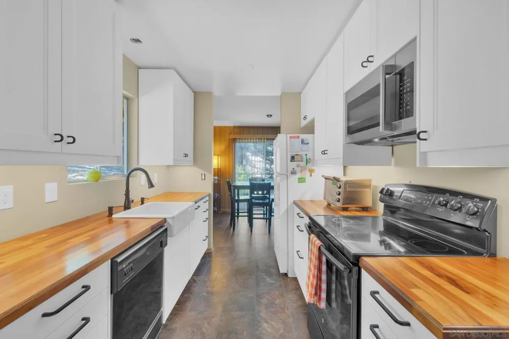 2816 Heliotrope Dr Julian, CA 92036