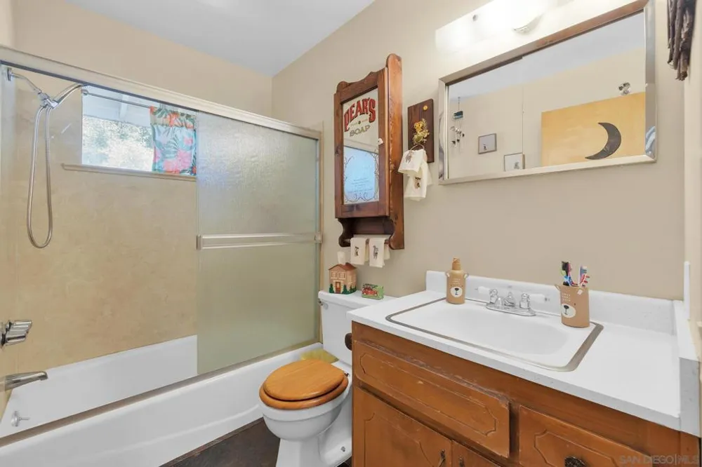 2816 Heliotrope Dr Julian, CA 92036