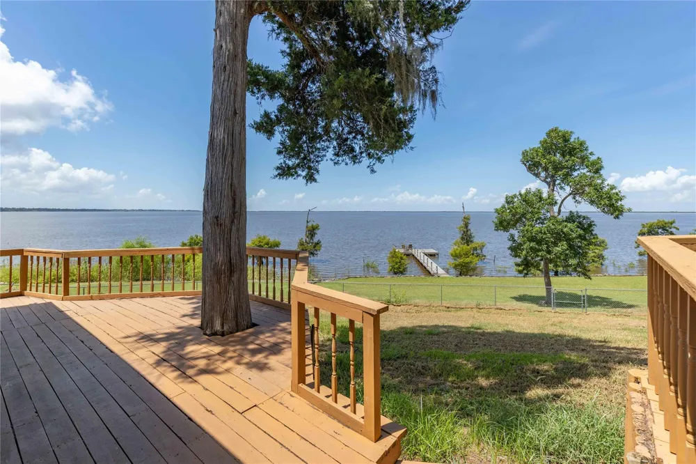 3843 Simon Road Anahuac, TX 77514