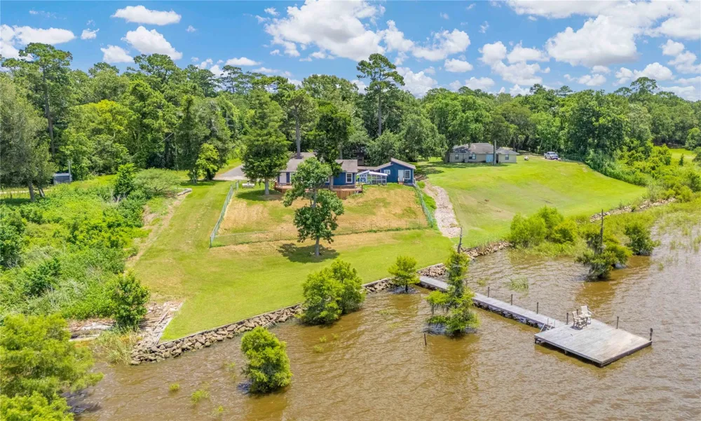 3843 Simon Road Anahuac, TX 77514