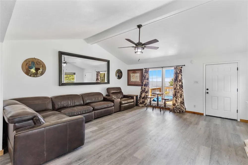 3843 Simon Road Anahuac, TX 77514