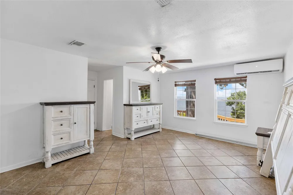 3843 Simon Road Anahuac, TX 77514