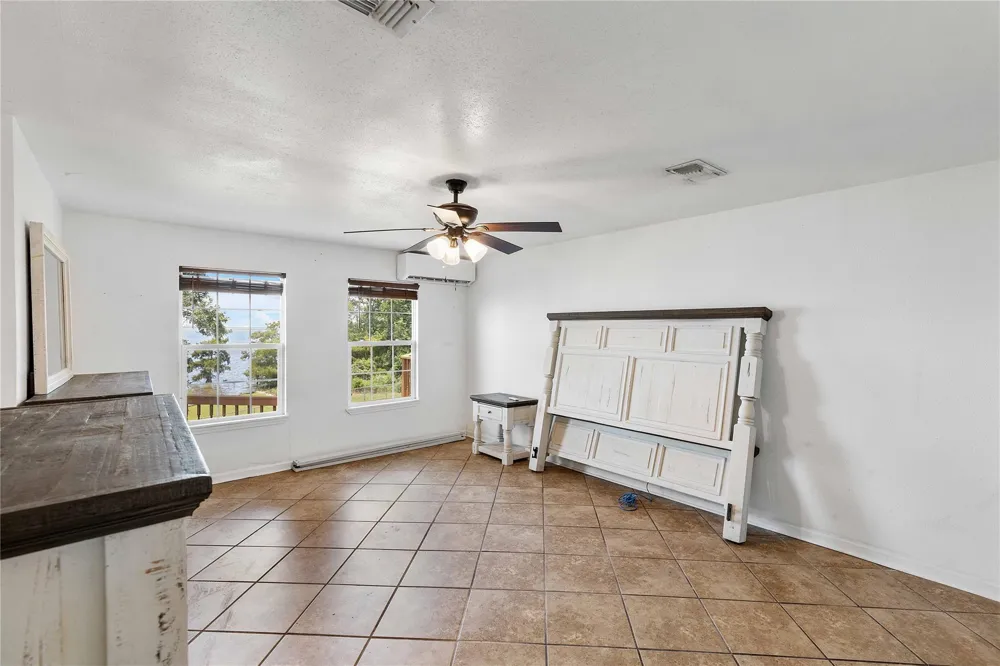3843 Simon Road Anahuac, TX 77514