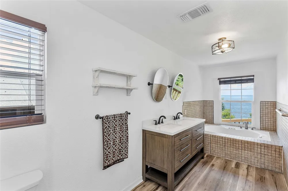 3843 Simon Road Anahuac, TX 77514