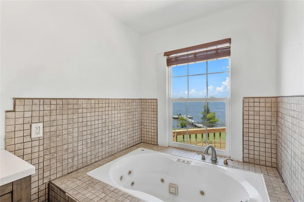 3843 Simon Road Anahuac, TX 77514
