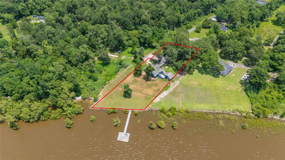 3843 Simon Road Anahuac, TX 77514