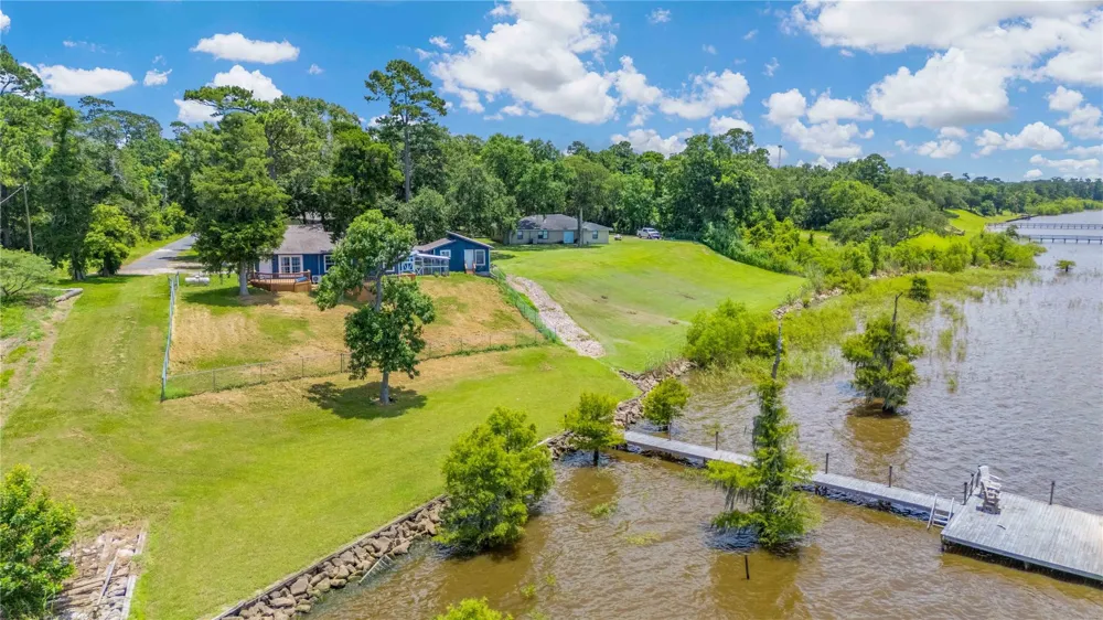 3843 Simon Road Anahuac, TX 77514