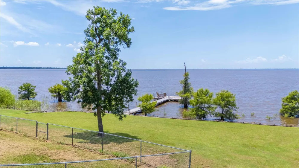 3843 Simon Road Anahuac, TX 77514