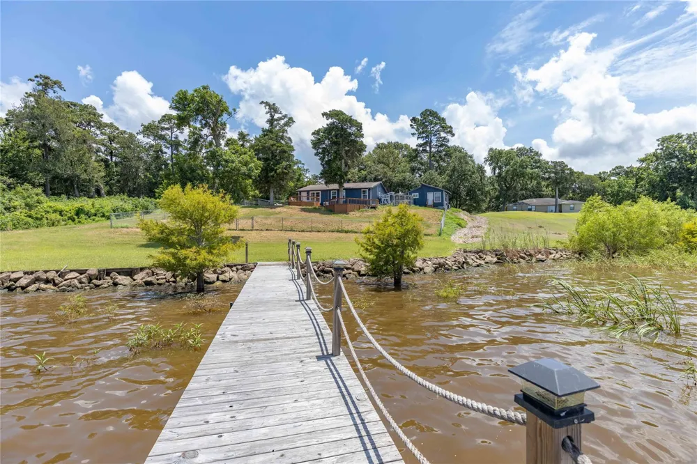 3843 Simon Road Anahuac, TX 77514