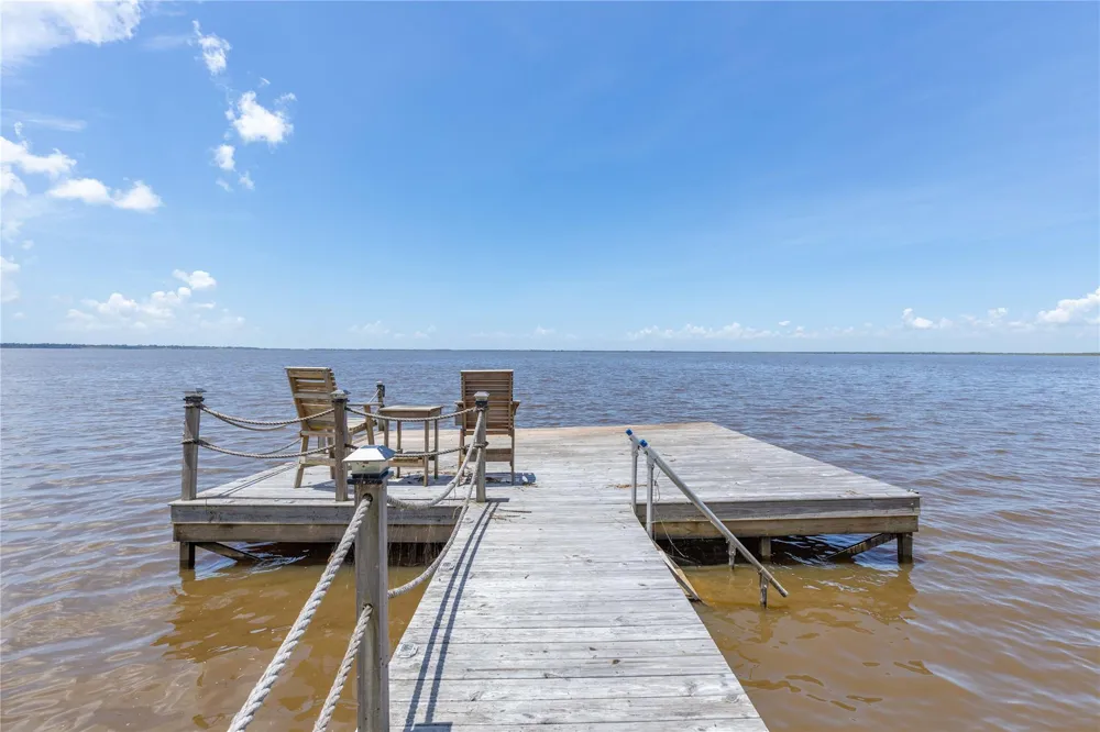 3843 Simon Road Anahuac, TX 77514