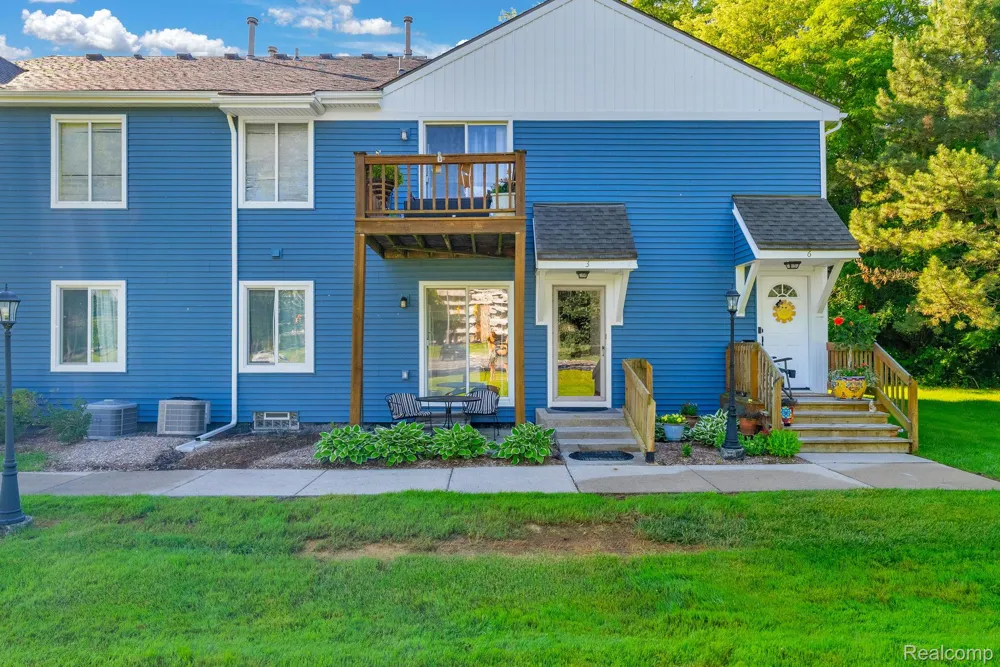 45000 Bayview Drive #3 Novi City, MI 48377