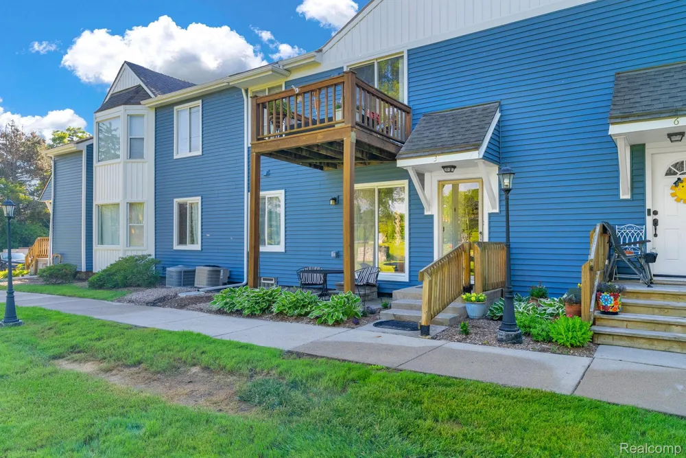 45000 Bayview Drive #3 Novi City, MI 48377