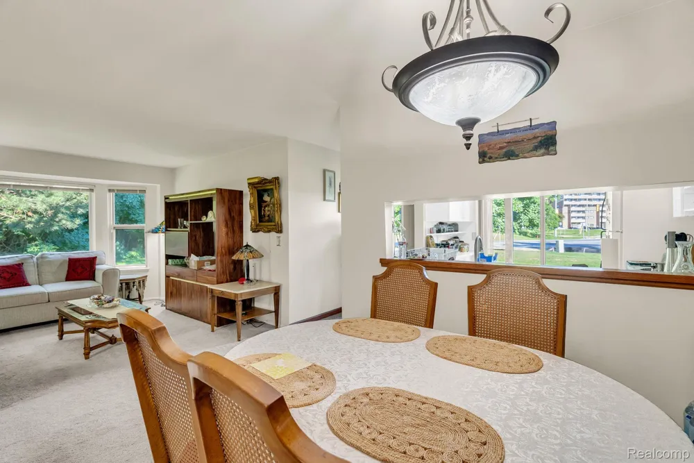 45000 Bayview Drive #3 Novi City, MI 48377