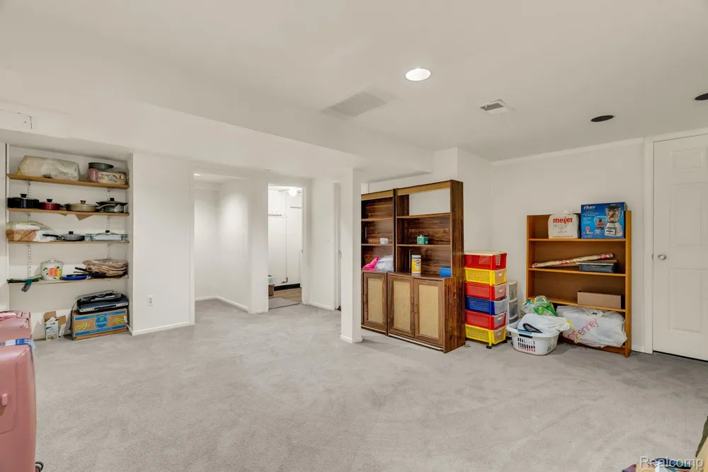 45000 Bayview Drive #3 Novi City, MI 48377