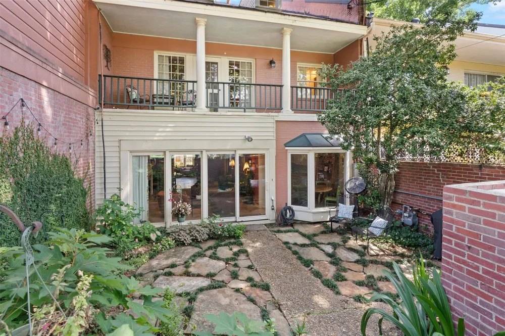 3801 Creswell #12 Shreveport, LA 71106