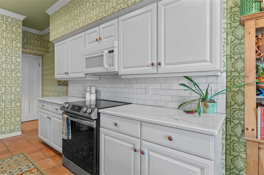 3801 Creswell #12 Shreveport, LA 71106