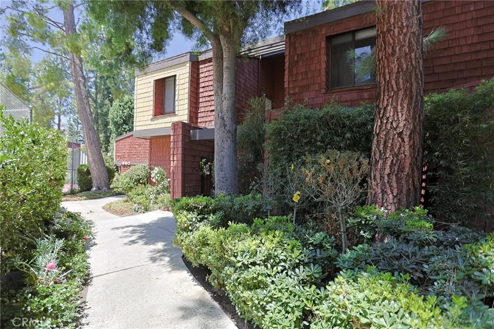 356 S Prospectors #83 Diamond Bar, CA 91765
