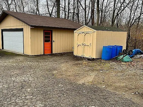 6530 Paw Paw Avenue Coloma, MI 49038