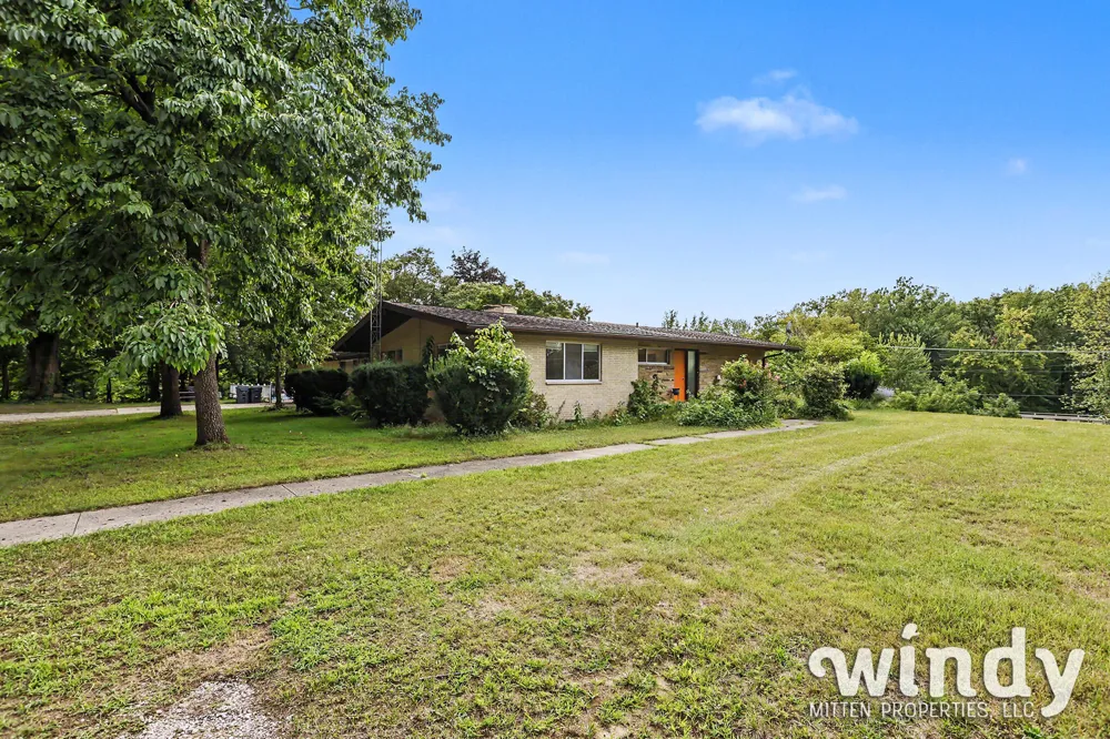 6530 Paw Paw Avenue Coloma, MI 49038