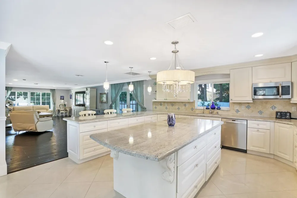17 E Ocean Avenue Ocean Ridge, FL 33435