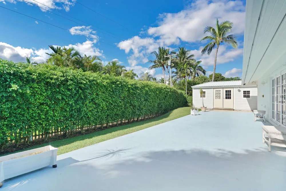 17 E Ocean Avenue Ocean Ridge, FL 33435