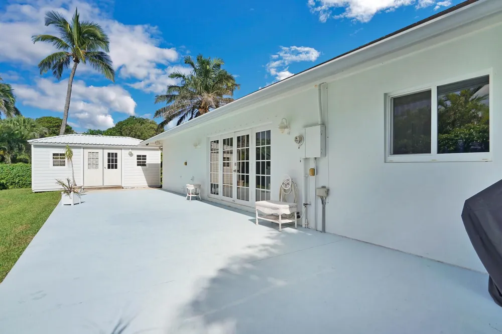 17 E Ocean Avenue Ocean Ridge, FL 33435