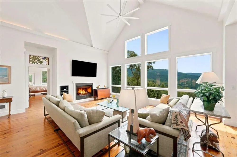 714 Clearview Drive Talking Rock, GA 30175