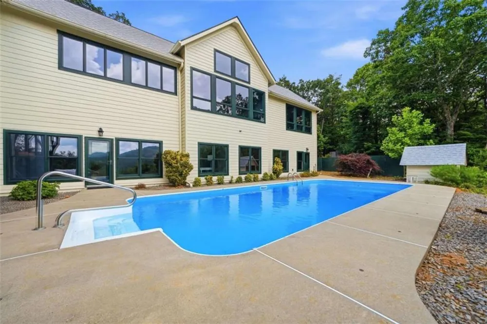714 Clearview Drive Talking Rock, GA 30175