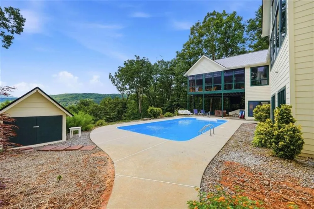 714 Clearview Drive Talking Rock, GA 30175
