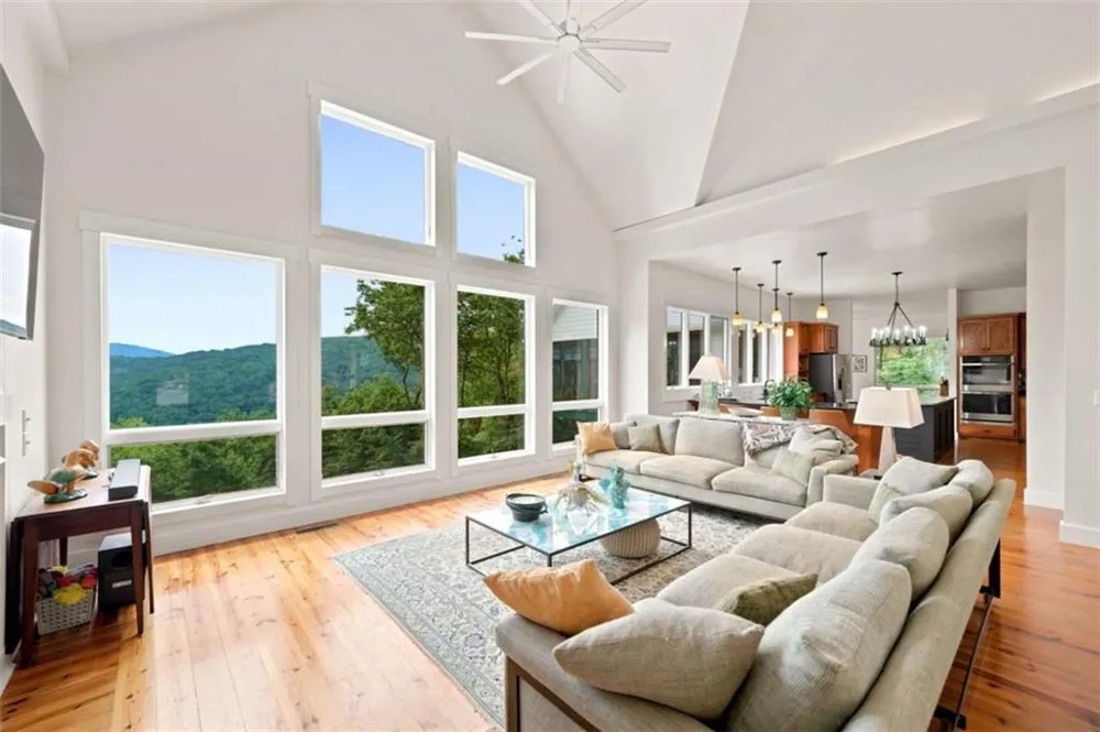 714 Clearview Drive Talking Rock, GA 30175