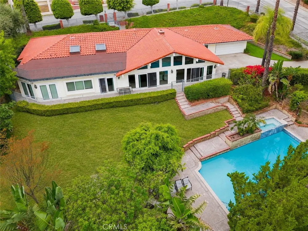 834 Cloverview Glendora, CA 91741
