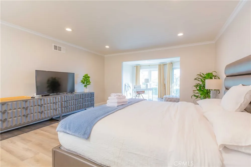 834 Cloverview Glendora, CA 91741