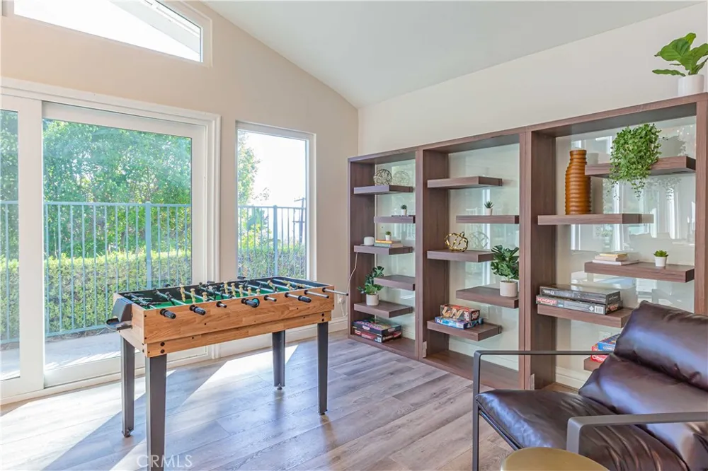 834 Cloverview Glendora, CA 91741