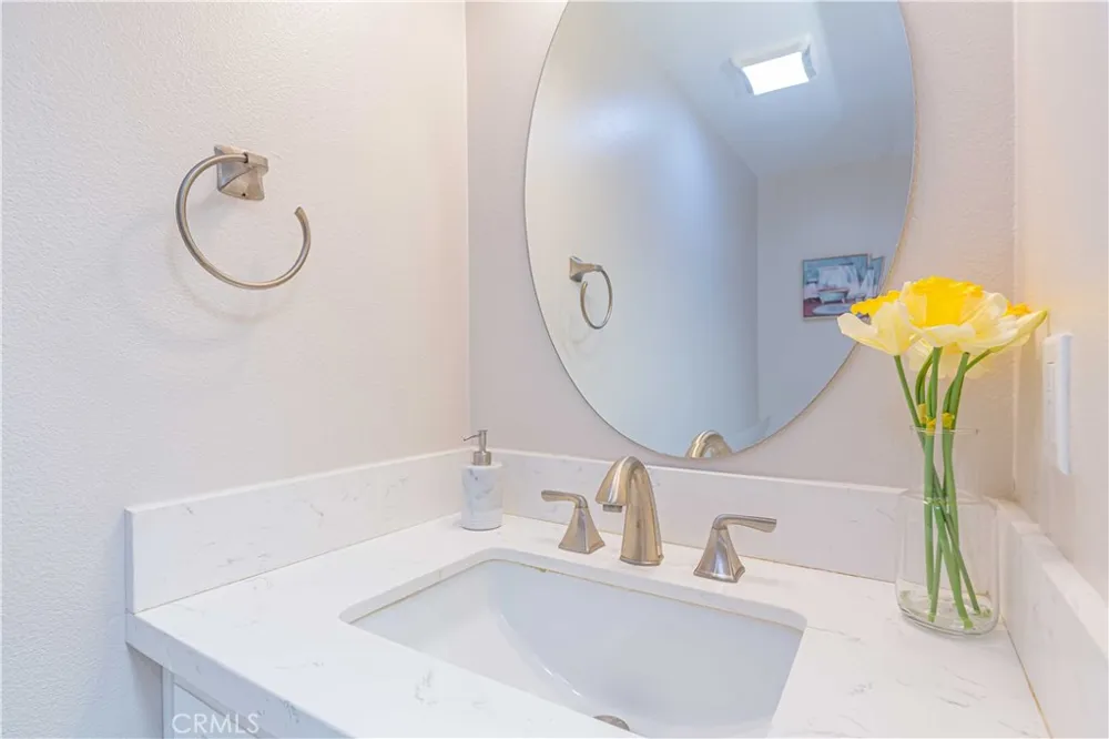 834 Cloverview Glendora, CA 91741