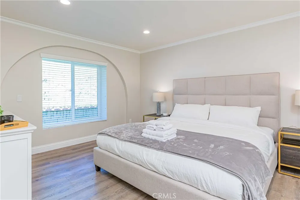 834 Cloverview Glendora, CA 91741