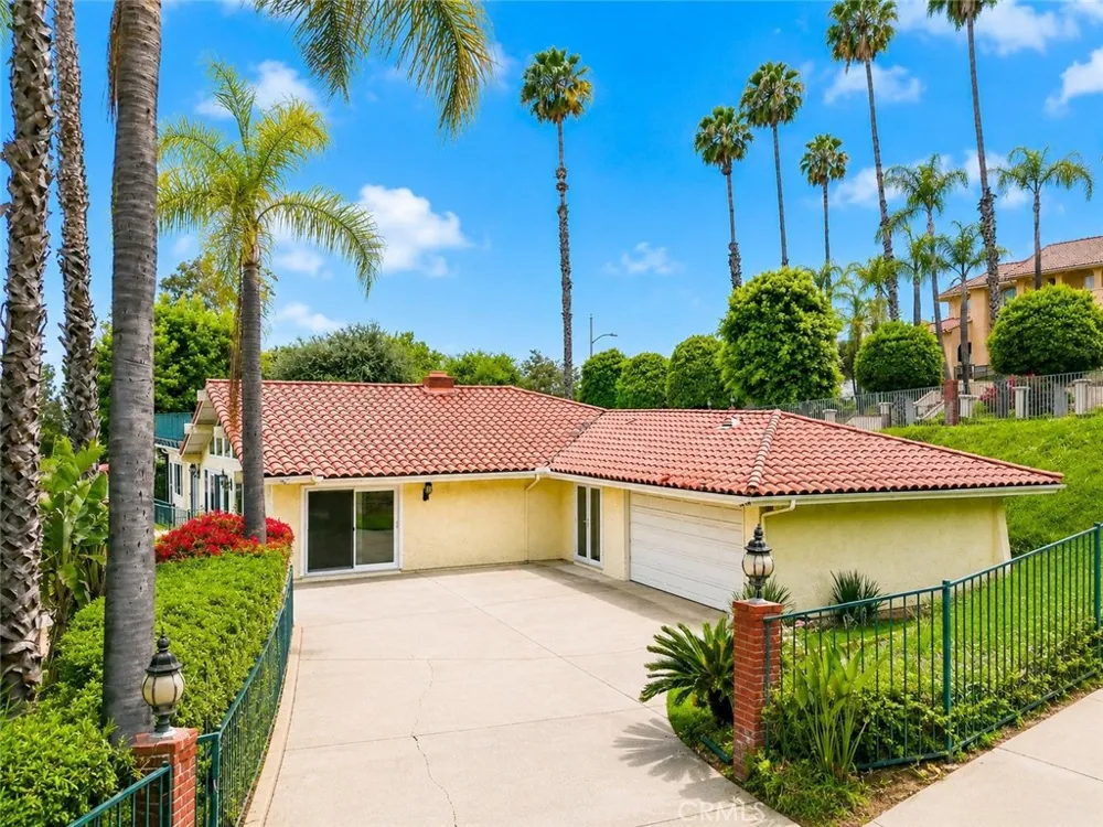 834 Cloverview Glendora, CA 91741