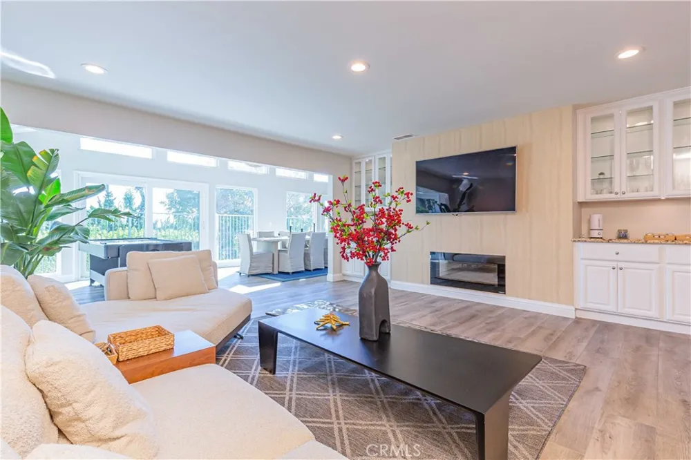 834 Cloverview Glendora, CA 91741