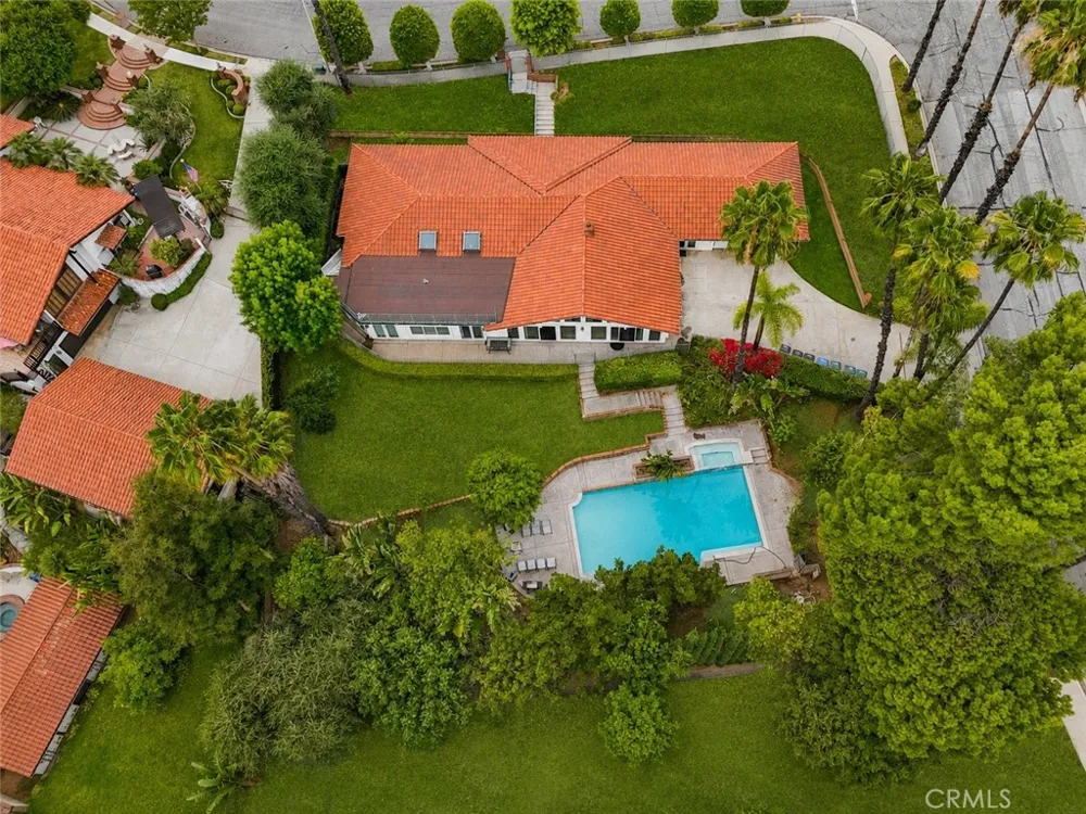 834 Cloverview Glendora, CA 91741