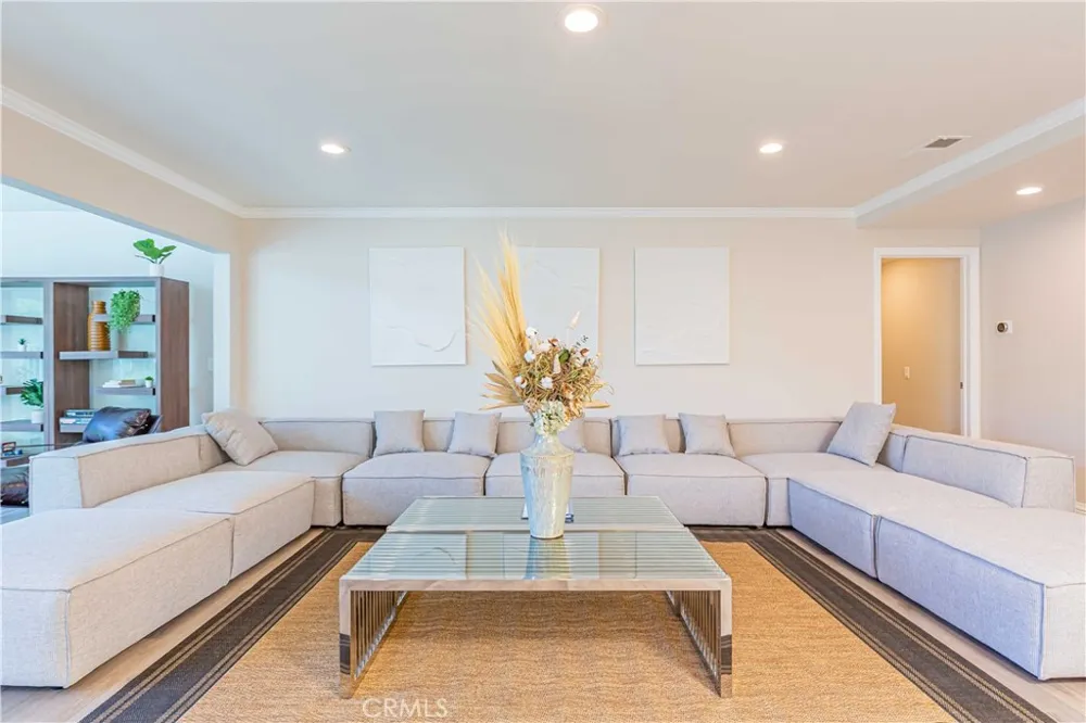 834 Cloverview Glendora, CA 91741