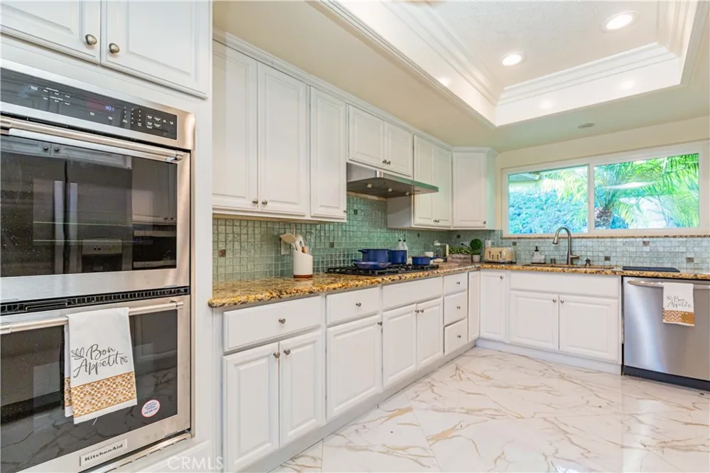 834 Cloverview Glendora, CA 91741