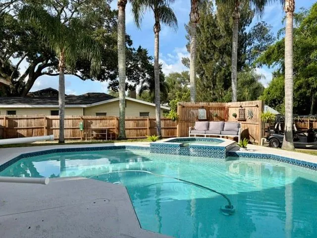 915 HARBOR HILL DRIVE Safety Harbor, FL 34695
