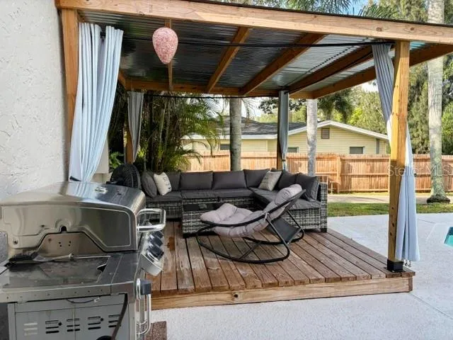 915 HARBOR HILL DRIVE Safety Harbor, FL 34695