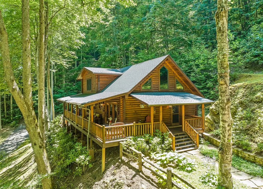 26 Tawodi Trail Maggie Valley, NC 28751