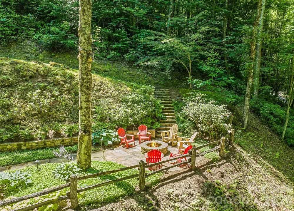 26 Tawodi Trail Maggie Valley, NC 28751