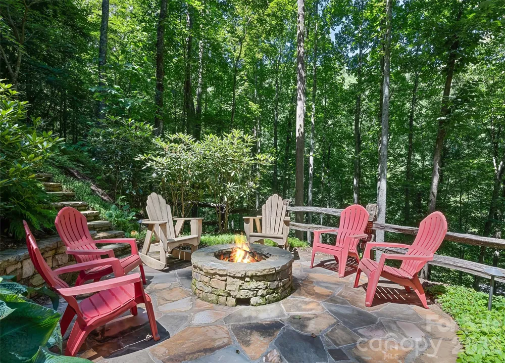 26 Tawodi Trail Maggie Valley, NC 28751
