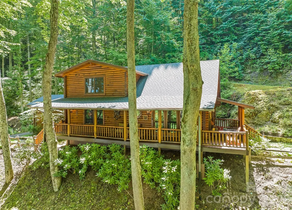 26 Tawodi Trail Maggie Valley, NC 28751
