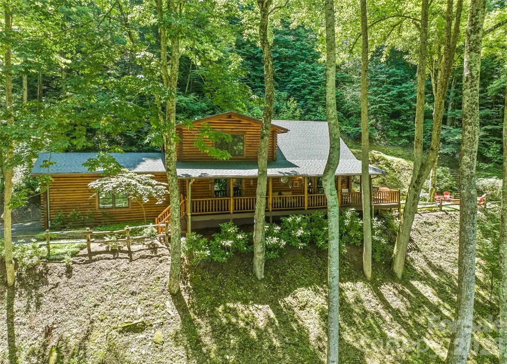 26 Tawodi Trail Maggie Valley, NC 28751