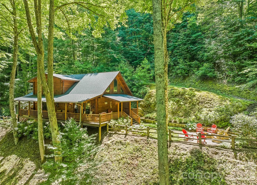 26 Tawodi Trail Maggie Valley, NC 28751