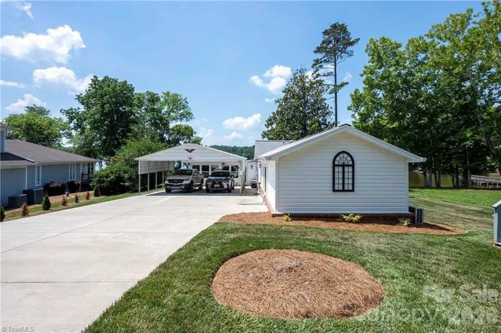 2113 Warf Road Lexington, NC 27292