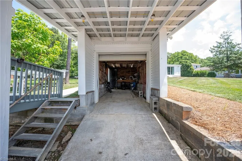 2113 Warf Road Lexington, NC 27292